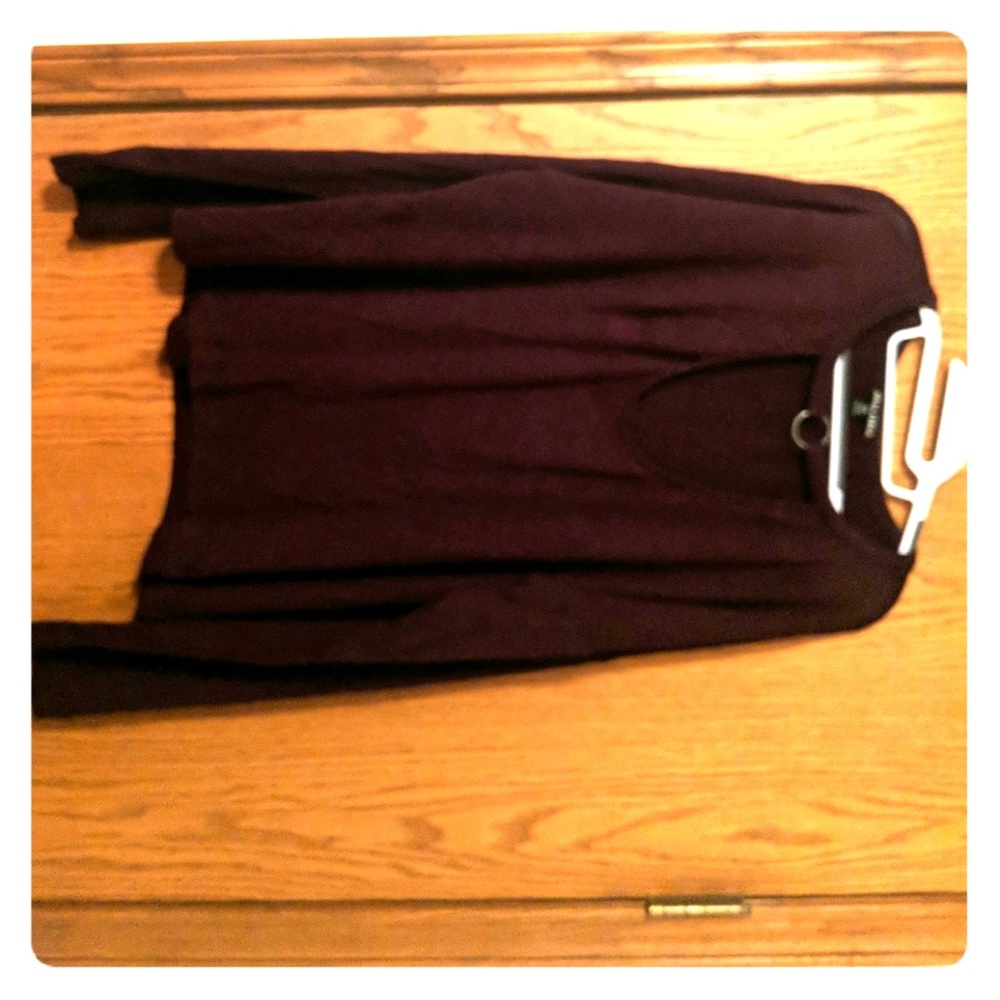 Keyhole top - Picture 2 of 4